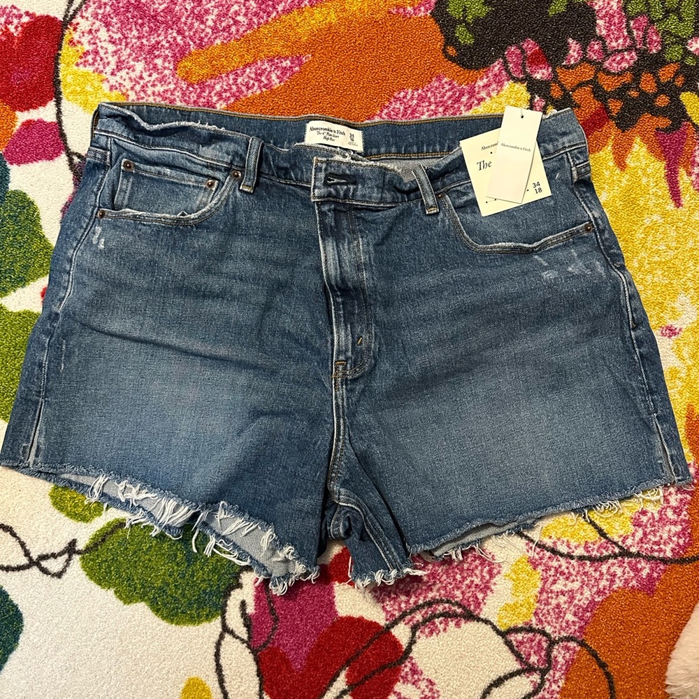 Abercrombie & fitch mom shorts